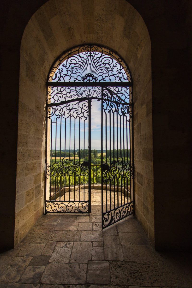 Grille Blaise Charlut au monastère des Bénédictins à La Réole © David Remazeilles (Gironde Tourisme)