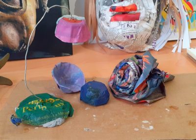 Atelier de création intergénérationnel – Papier mâché