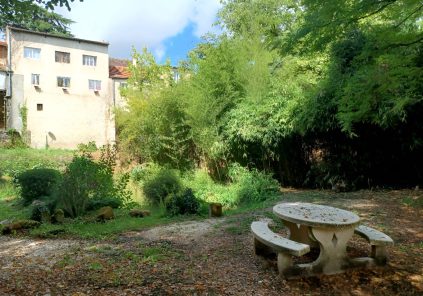 Aire de pique-nique du lavoir de Castelmoron d&rsquo;Albret