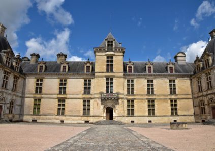 Iconiques à vélo : le château ducal de Cadillac-sur-Garonne