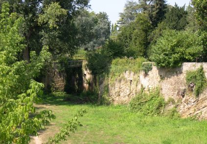La muralla arqueológica de Faluns